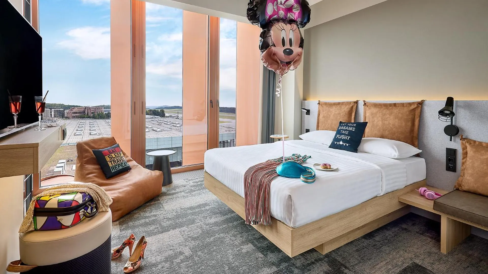 Moxy Luxembourg Airport Hotel Niederanven 0*,