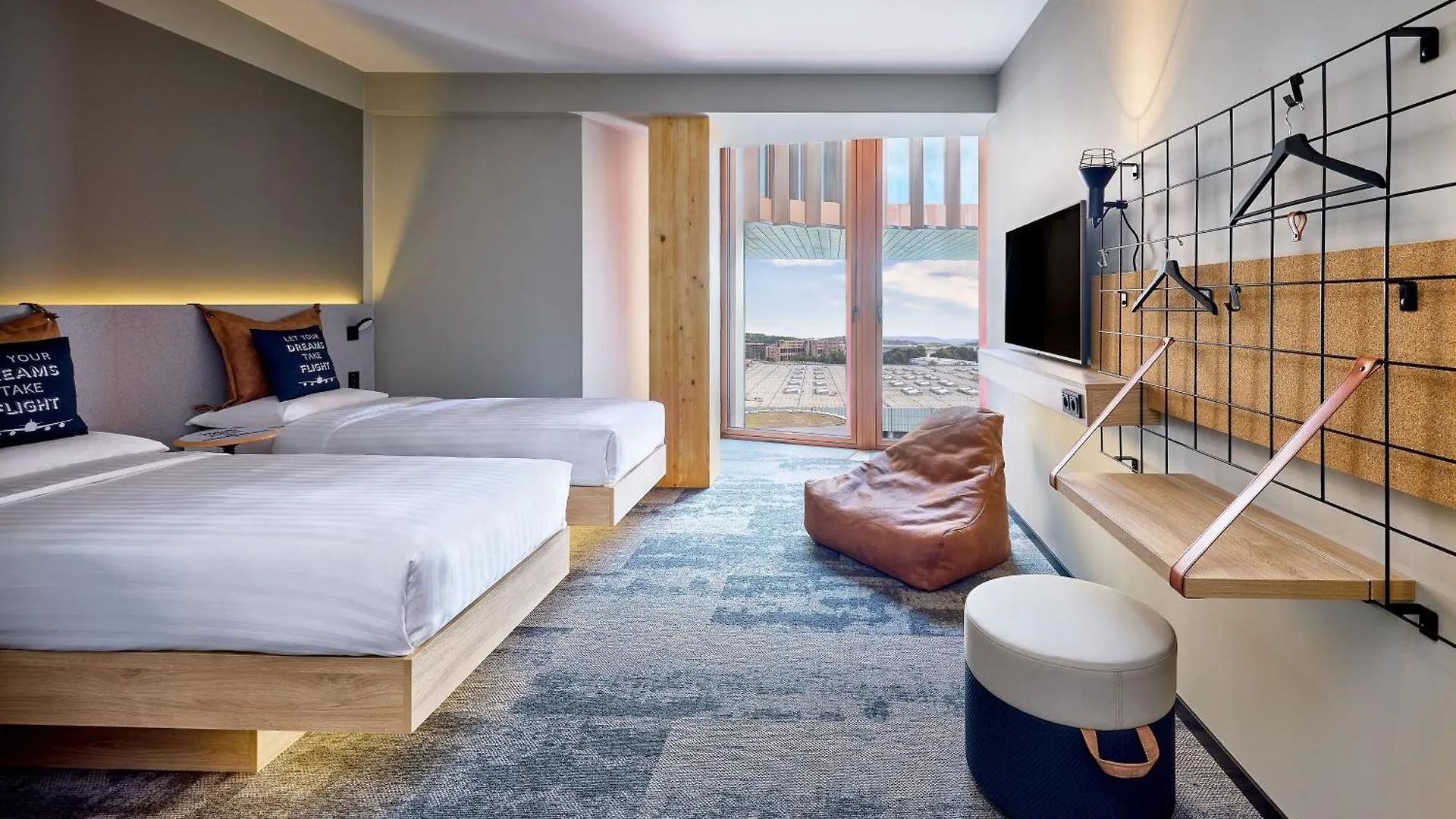 Moxy Luxembourg Airport Hotel Niederanven